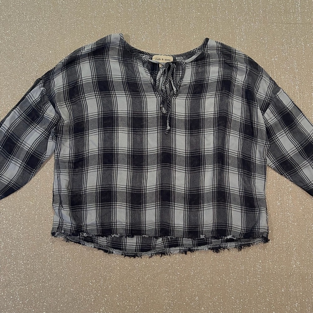 Cloth & Stone gray plaid cropped blouse, size S - Picture 2 of 10